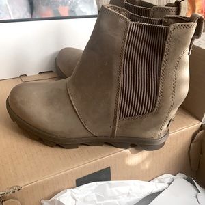 Joan of Arctic Wedge II Chelsea Boot